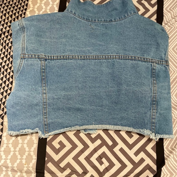 US army crop hem denim jacket. Size S - Picture 5 of 6